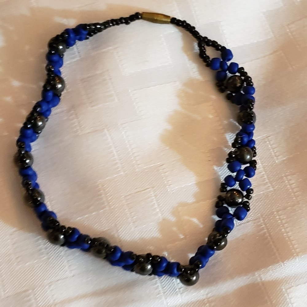 Authentic Beautiful Handmade Beaded Bracelet 9"